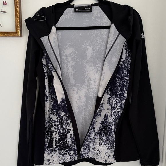 Under Armour Out Run the Storm Black and Gray Jacket M - Picture 6 of 8